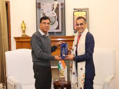 
      
      Union Minister Mandaviya meets ISSA President
      
      