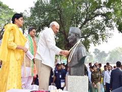 
      
      Gujarat CM pays tribute to Sardar Patel in Karamsad
      
      