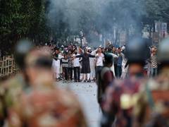 
      
      Abul Sarkar's fans hold rally to protest his arrest in Bangladesh
      
      