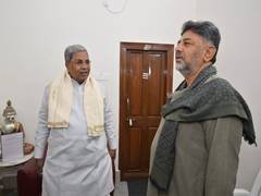 
      
      Karnataka power tussle: DK Shivakumar reaches CM Siddharmaiah’s r
      
      