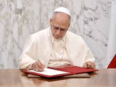 
      
      Pope Leo reiterates the two-state solution for Israeli-Palestine 
      
      