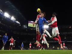 
      
      Chelsea hold Arsenal to 1-1 draw despite Caicedo's first-half red
      
      