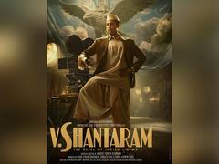 
      
      Siddhant Chaturvedi’s first look as V Shantaram unveiled.
      
      