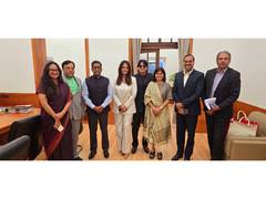 
      
      Chief Secretary of Bihar Pratyaya Amrit meets a delegation
      
      
