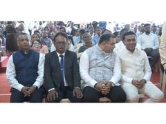 
      
      Goa CM Pramod Sawant attends Feast Mass of St. Francis Xavier
      
      