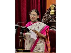 
      
      President Murmu honors Indian Navy on Navy Day
      
      