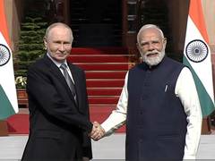 
      
      PM Modi receives President Putin at Hyderabad House
      
      