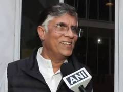 
      
      Quite surprised: Pawan Khera on Shashi Tharoor's Banquet invite
      
      