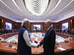 
      
      PM Modi, President Putin discuss cooperation in energy 
      
      