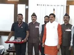 
      
      MP CM Yadav contribute Rs 11,000 for soldier welfare
      
      