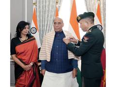 
      
      'I urge everyone to contribute to Armed Forces Flag Day Fund'
      
      