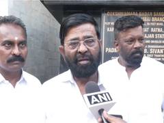
      
      Dakshina Mara Nadar Sangam protests YouTuber's remarks on Kamraj
      
      