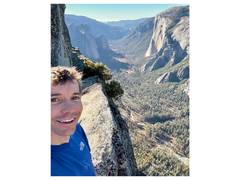 
      
      Alex Honnold set to take on Taipei 101 rope-free ascent
      
      