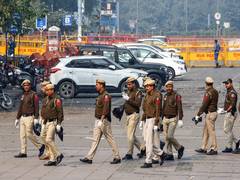 
      
      Dispute breaks out between two groups at Noida mall during movie
      
      