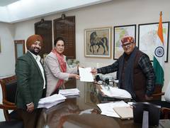 
      
      'CM responsible for my safety': Navjot Sidhu writes to Governor
      
      