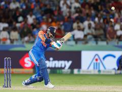 
      
      Uthappa slams Axar's promotion to number three in 2nd T20I
      
      