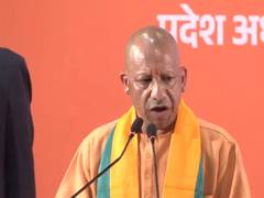 
      
      Yogi Adityanath congratulates new UP BJP President
      
      
