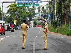 
      
      CPI(M) worker suffers hand injury while making bomb in Kannur
      
      