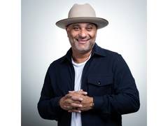 
      
      Comedian Russell Peters set to bring 'Relax World Tour' to India
      
      