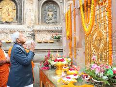 
      
      Bihar CM offers prayers at Bodhgaya's Mahabodhi temple
      
      