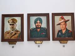
      
      Portraits of British ADCs replaced with Param Vir Chakra awardees
      
      