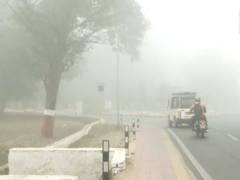 
      
      Uttarakhand: Dense fog surrounds Dehradun, temperature likely to
      
      