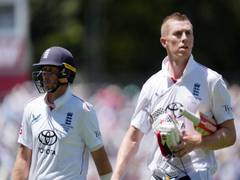 
      
      Ashes 3rd Test: Root-Crawley partnership keeps England in hunt
      
      