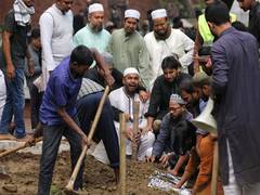 
      
      Dhaka University Bangabandhu Hall renamed Shahid Osman Hadi Hall
      
      