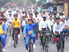 
      
      Mandaviya leads 1st anniversary celebrations of Sundays on Cycle
      
      