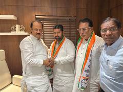 
      
      Maharashtra: Congress faces setback as former Pune corporator Muk
      
      