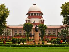 
      
      SC declines urgent hearing of plea against ‘chadar’ offering by P
      
      
