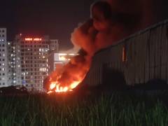 
      
      Fire breaks out at furniture warehouse in Surat
      
      