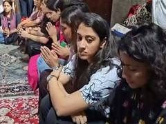 
      
      Indian women’s cricket team visits Visakhapatnam temple
      
      