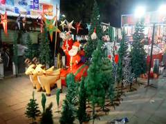 
      
      Bhubaneswar markets decked up with trees, bells, gifts
      
      