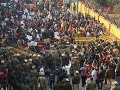 
      
      Delhi: VHP protestors clash with police, break barricades
      
      