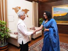 
      
      Jaishankar meets Sri Lanka PM, hails bond between two nations
      
      