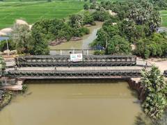 
      
      India installs 120-foot bailey bridge in Sri Lanka
      
      