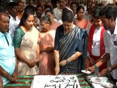 
      
      Sasikala offers prayer at church, celebrates Christmas with elder
      
      
