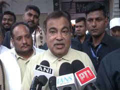 
      
      Union Minister Nitin Gadkari flags off 'Atal Run-2025’ in Nagpur
      
      