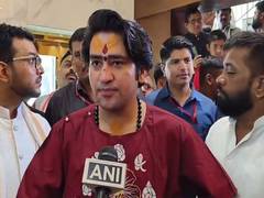 
      
      Acharya Dhirendra Shastri demands action over violence in B'desh
      
      