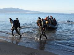 
      
      Greek Coast Guard rescues 840 migrants south of Crete over five d
      
      