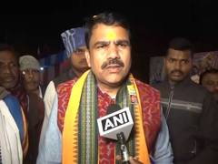 
      
      Odisha: Education Min hails Mukhyamantri Bus Seva for students
      
      
