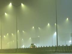 
      
      Fog engulfs northern India as people wake upto a chilly morning
      
      