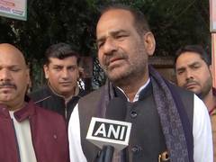 
      
      Ramesh  Bidhuri pays tribute to Arun Jaitley
      
      