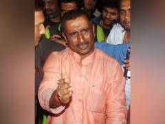 
      
      Aishwarya Senger reacts as SC stays Delhi HC order in Unnao case
      
      