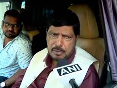 
      
      Athawale expresses disatisfaction from NDA's seat sharing for BMC
      
      