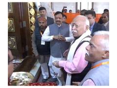 
      
      Mohan Bhagwat offers prayers at Shree Ram Mandir in Raipur
      
      
