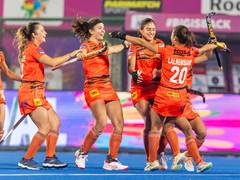 
      
      HIL: Shrachi Bengal Tigers beat SG Pipers 3-3 (4-3 SO) 
      
      