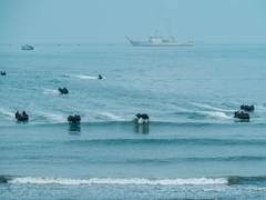 
      
      China's 6 vessels, 1 official ship encircle Taiwan
      
      