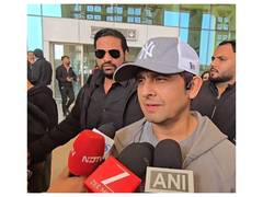 
      
      Sonu Nigam becomes emotional on Ghar Kab Aaoge song launch
      
      